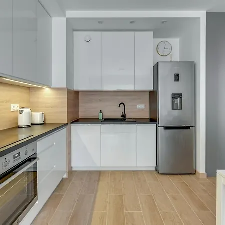 Centrum Nadmotlawie 28a