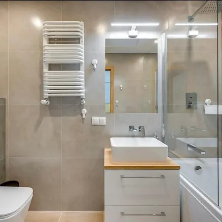 Centrum Nadmotlawie 28a Apartman *